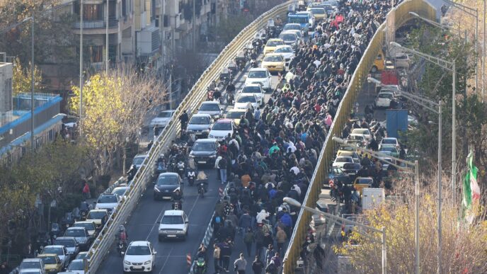 Aggregator Downloaded image for imported item 93921 | Meridian Source Iranians able to make some calls abroad while internet access is still out after protests