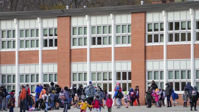 Doctors fear CDC vaccine recommendation changes will fuel vaccine hesitancy in Canada