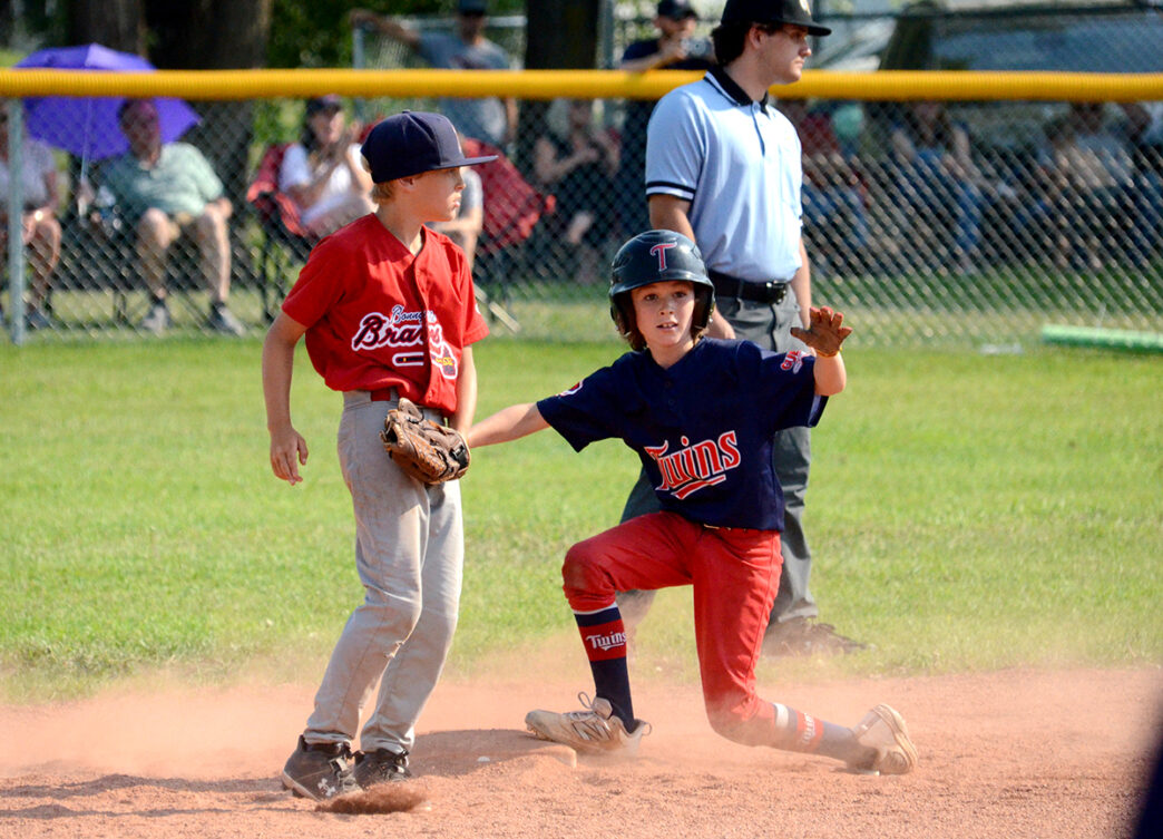 JM-11U-AA-Twins-Red-1x | Meridian Source