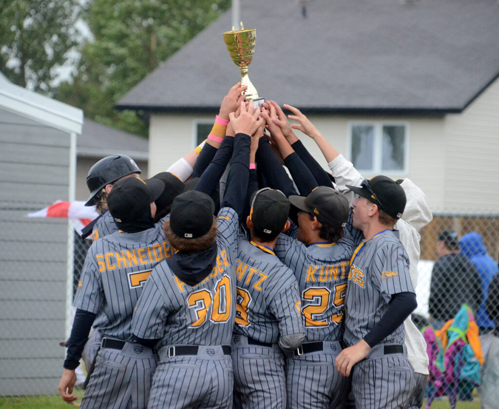JM-Pirates-trophy | Meridian Source pirates