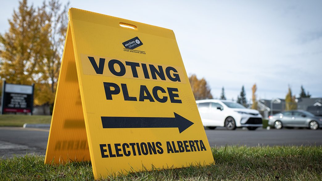 TW - ReferendumSign1 | Meridian Source